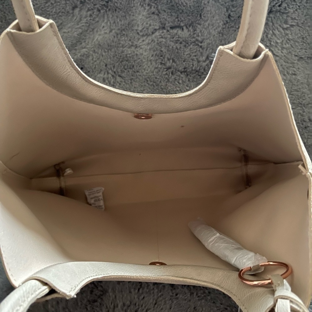 𝅺‼️nwt ULTA TOTE‼️ - Picture 3 of 3